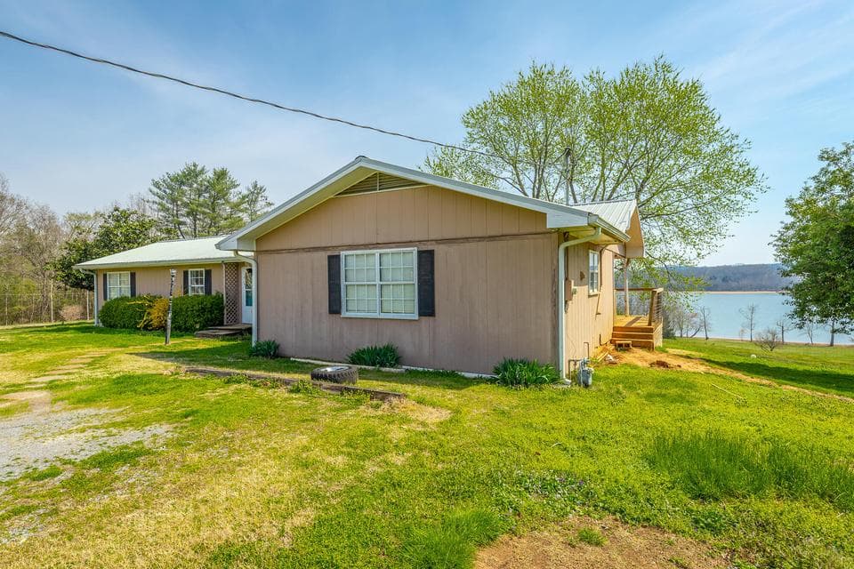 Photo of 2863 New Lake Road